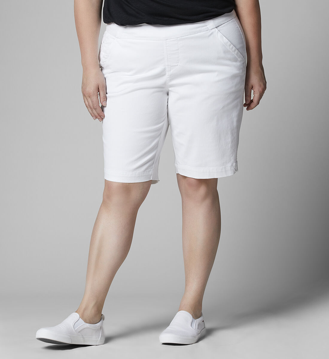 Gracie Mid Rise Bermuda Short Plus Size,White Back